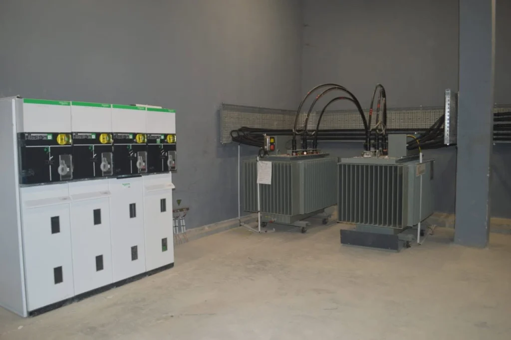 Centrale électrique de 3 MVA du pôle commercial du Stade Général Mathieu Kérékou — 3